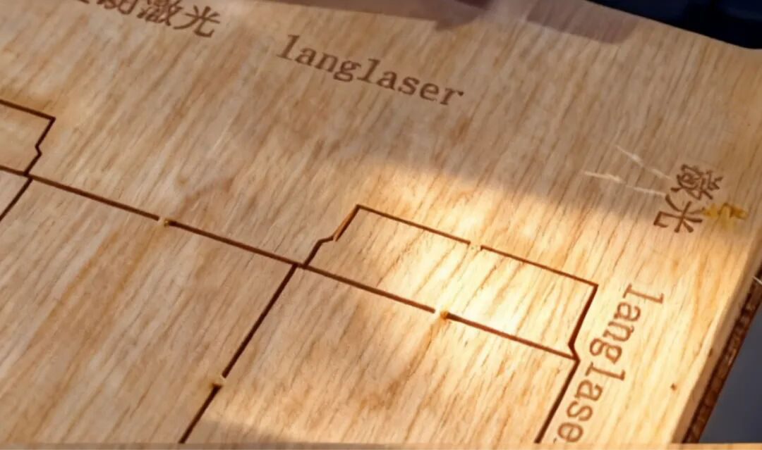 Odkrywanie nieograniczonego potencjału systemów matryc z nożami laserowymi！